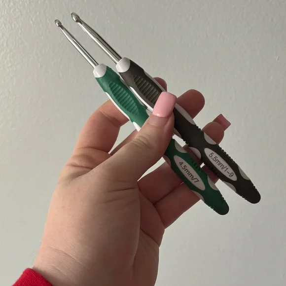 Green and Black Crochet Hooks - Picture 1 of 1
